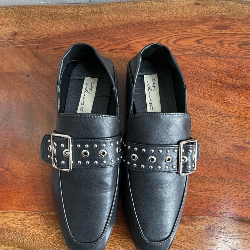 Vintage Havana  Slip-On/ Loafer in Black with Silver Handwear‎ Size: 8 - Picture 2 of 10